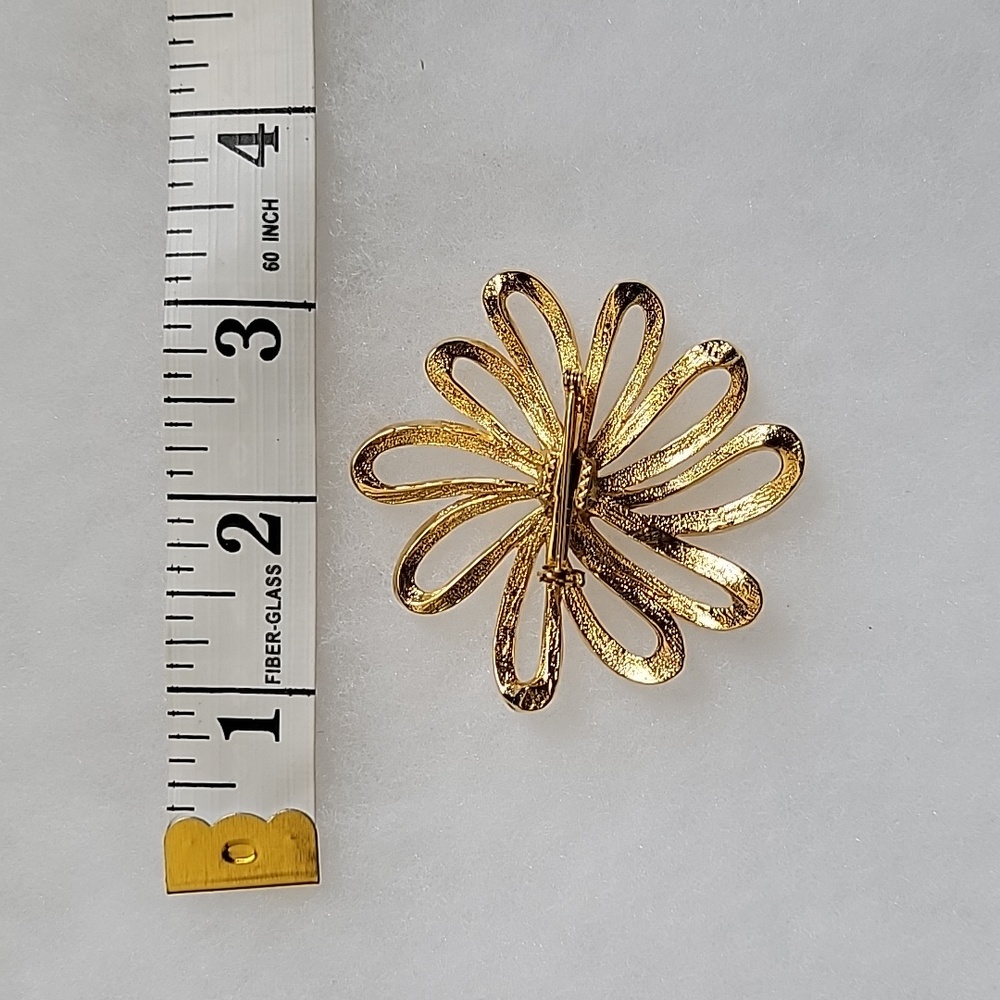 2/$8 Vintage Corn Flower Swirl Ribbon Textured Gold Tone Brooch Pin - Picture 2 of 4